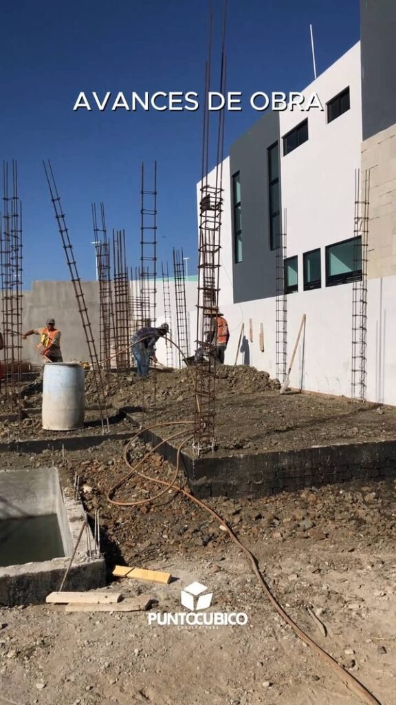 🛠️🏢 Conoce nuestro proceso de obra y cómo garantizamos la excelencia en cada proyecto. Contáctanos y de la mano hagamo…