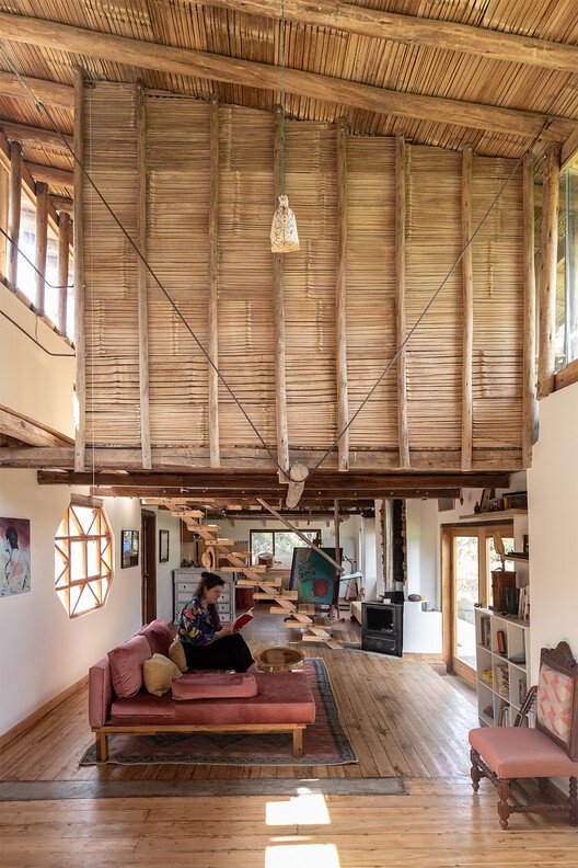 Remodelaciones de casas en América Latina: 10 proyectos que destacan en el uso de materiales