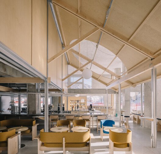 Librería naïve  instituto